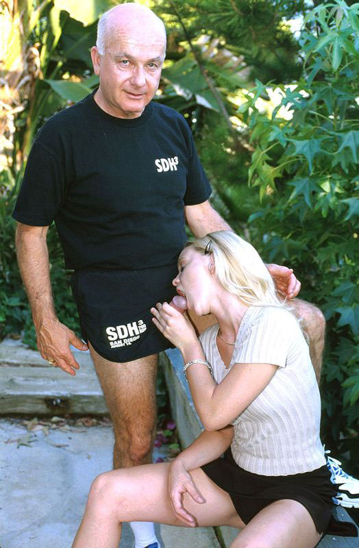 Dave Cummings fucking a young blonde girl outdoor.